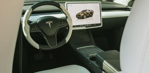 Tesla Model Y 2024