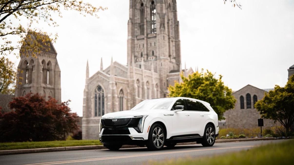 Cadillac Escalade IQ 2025 in 