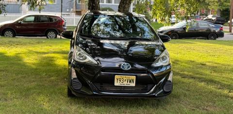 Toyota Prius c 2016