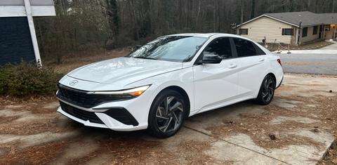 Hyundai Elantra 2024