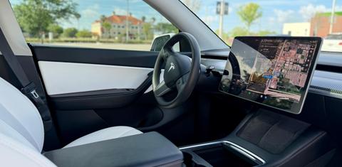 Tesla Model Y 2022