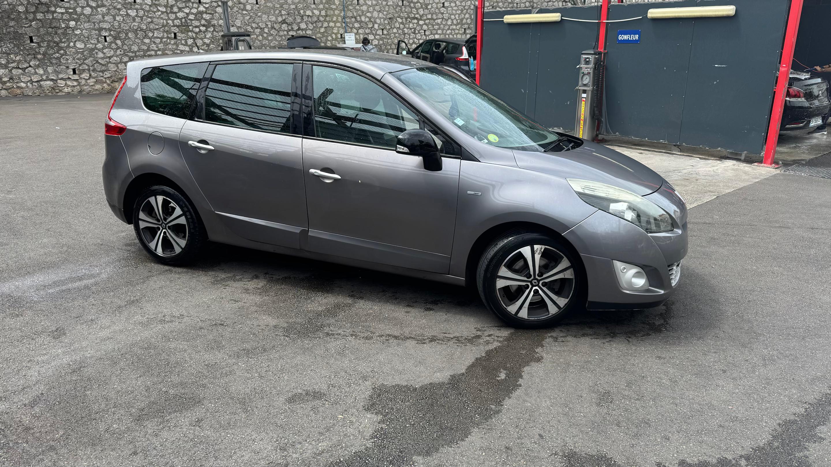 Renault GRAND SCENIC III 2011 à Marseille