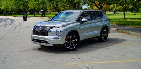 Mitsubishi Outlander 2023