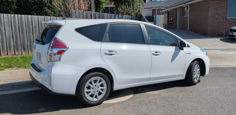 Toyota PRIUS V 2019