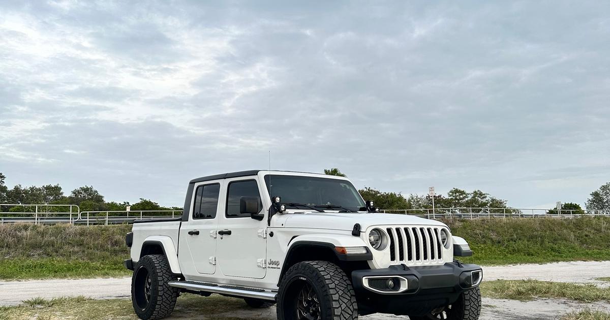 Jeep Gladiator 2020 rental in Seminole, FL by Shawn A. Turo