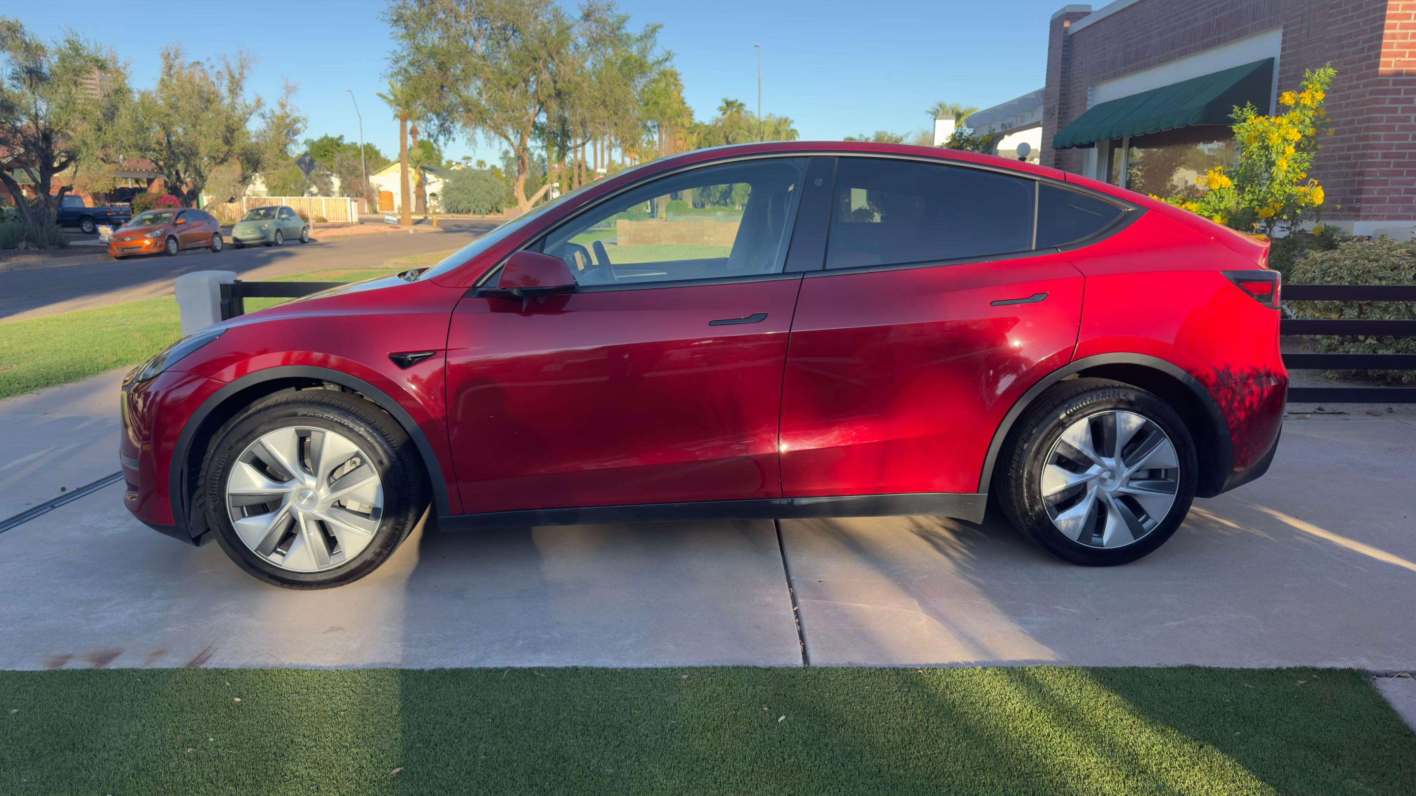 Tesla Model Y 2023 in Phoenix, AZ