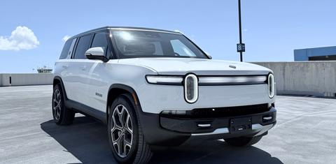 Rivian R1S 2025