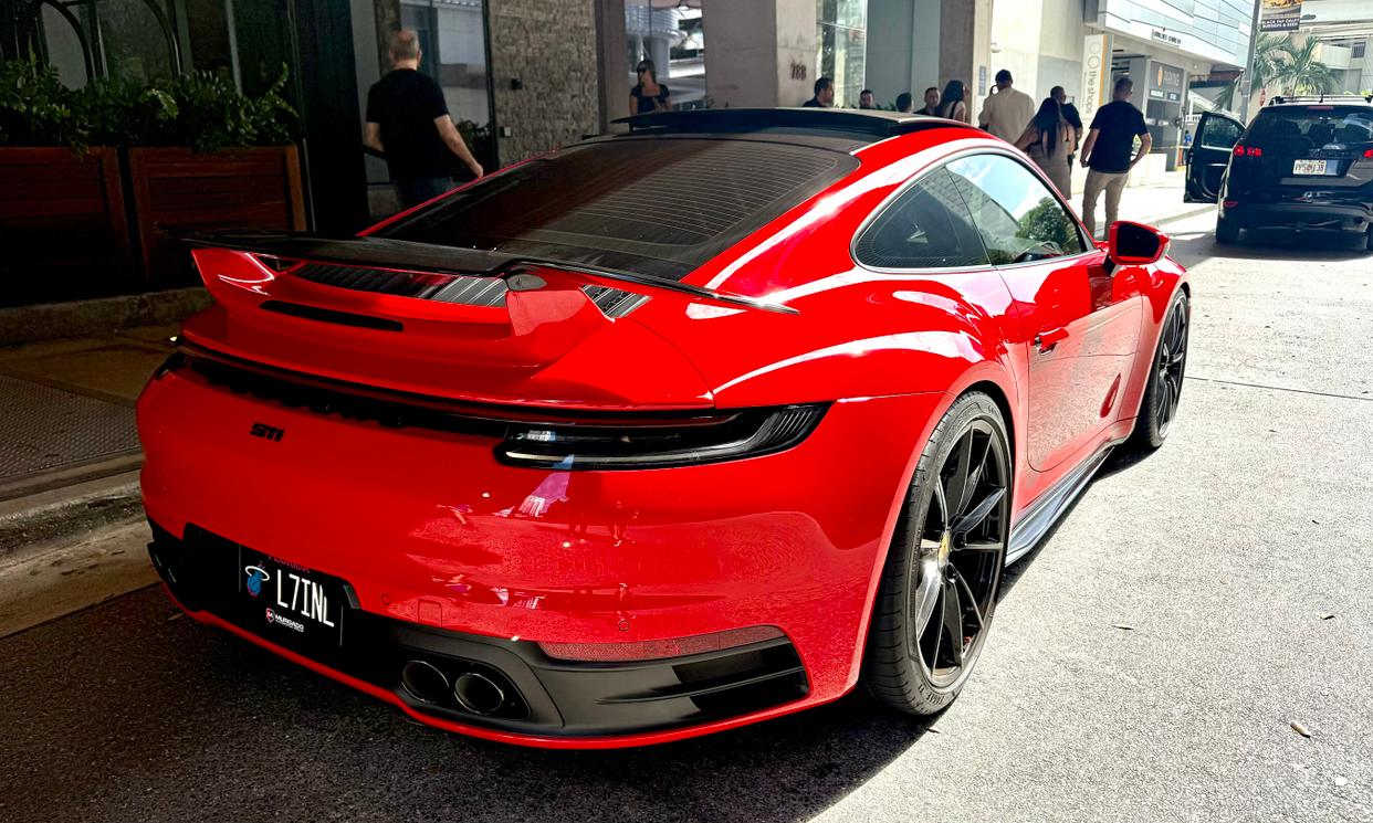 Porsche 911 2021 Carrera