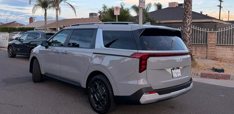 Kia Carnival Hybrid 2026