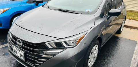 Nissan Versa 2024