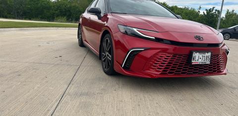 Toyota Camry Hybrid 2025