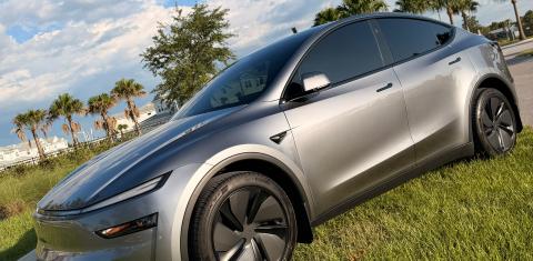 Tesla Model Y 2026