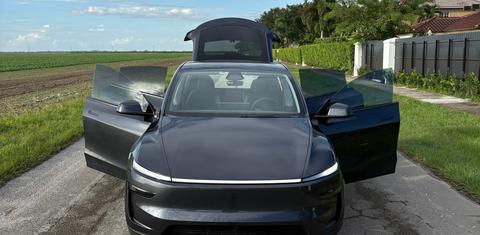 Tesla Model Y 2026