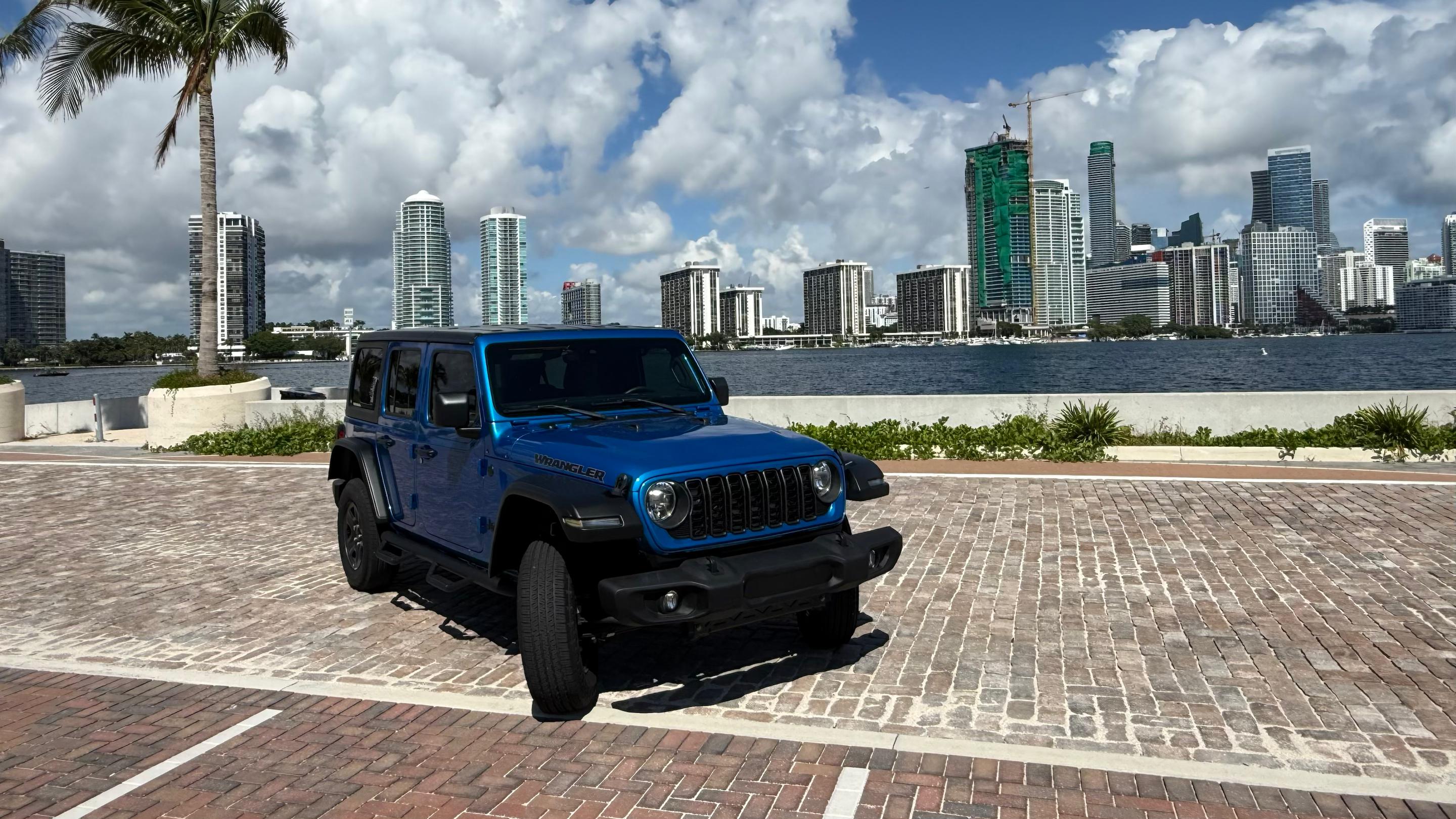Jeep Wrangler 2024 in Miami, FL
