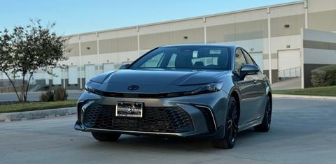 Toyota Camry Hybrid 2025