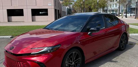 Toyota Camry Hybrid 2025
