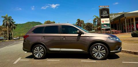Mitsubishi OUTLANDER 2019