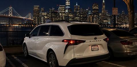 Toyota Sienna 2025