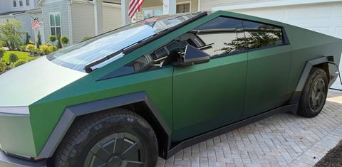 Tesla Cybertruck 2025