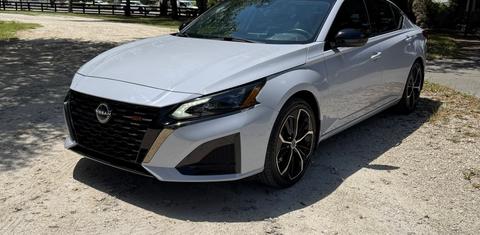 Nissan Altima 2024