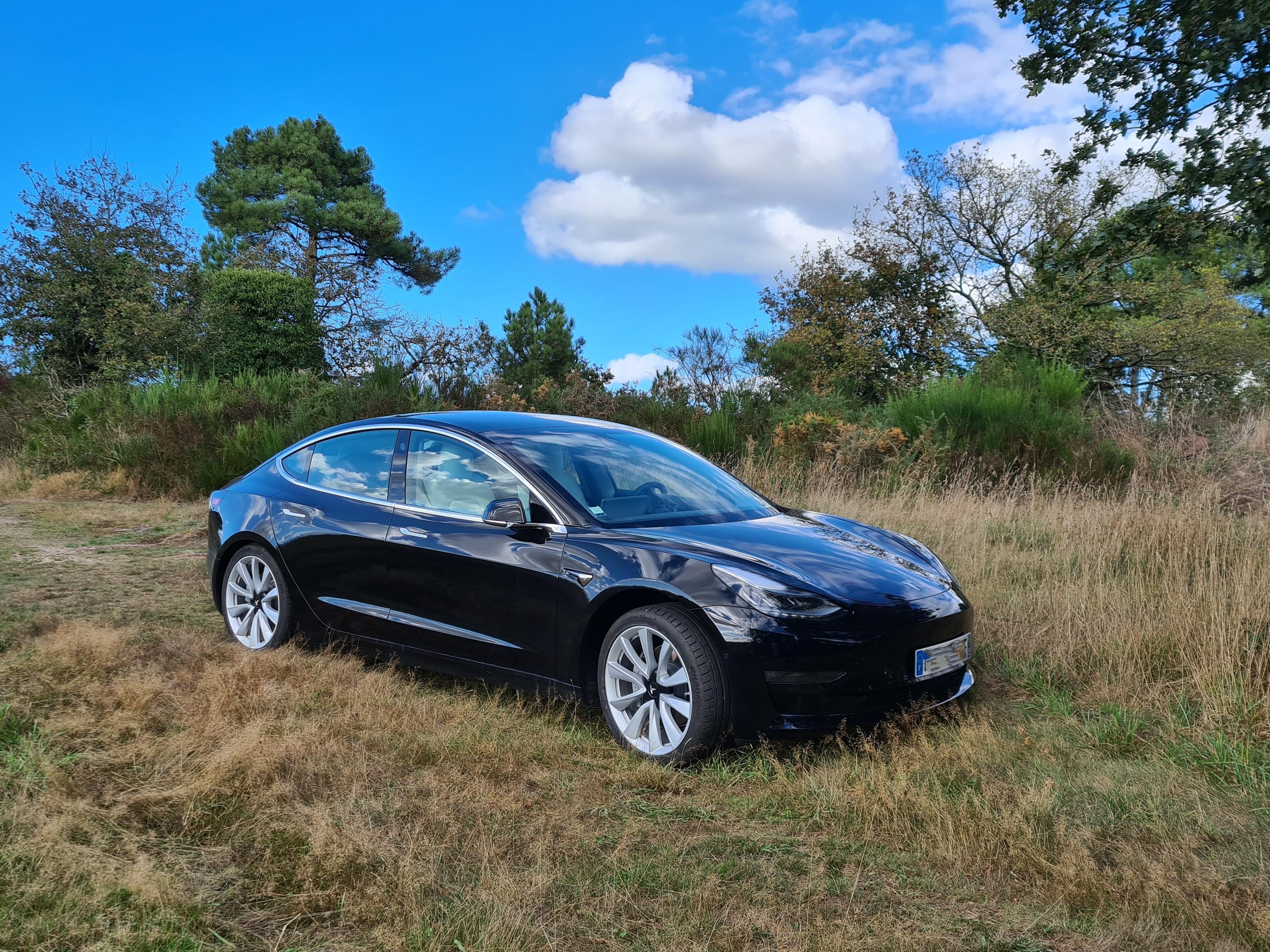 Tesla MODEL 3 2019 in Betton