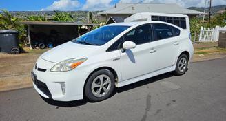 Toyota Prius 2013 — Car rental alternative in Honolulu, HI