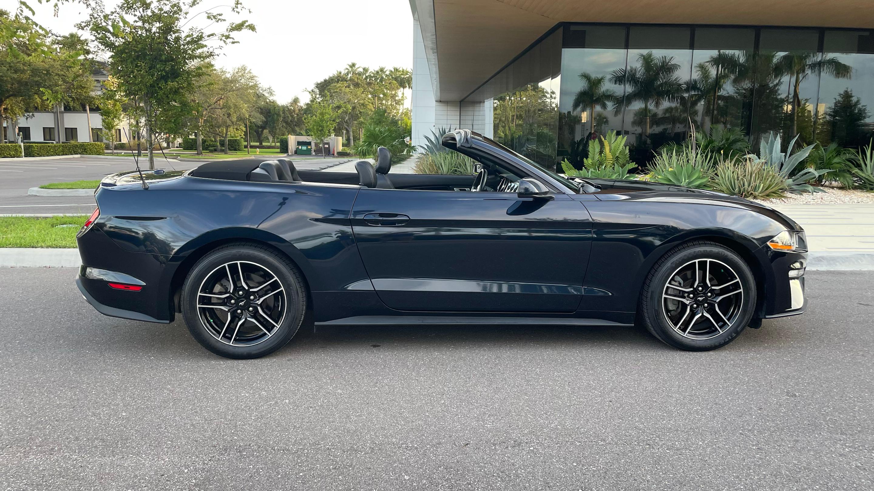 Ford Mustang 2021 in Bradenton, FL