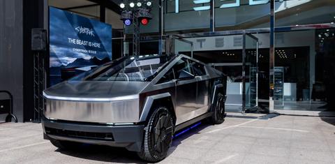 Tesla Cybertruck 2025