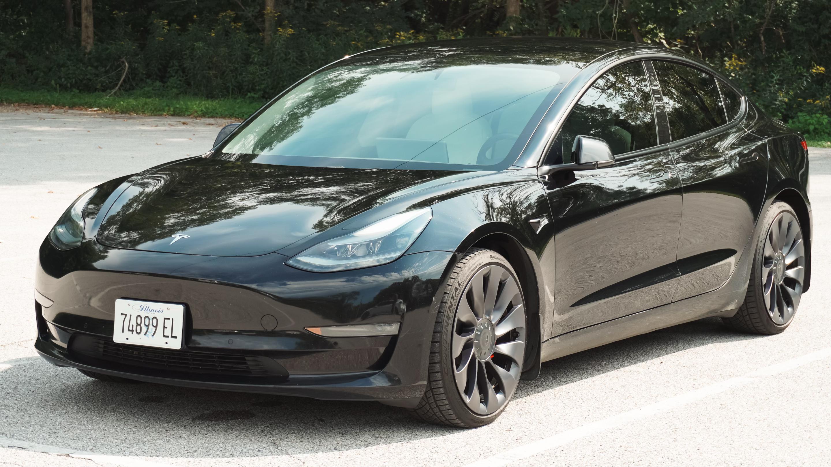 Tesla Model 3 2021 in Moline, IL