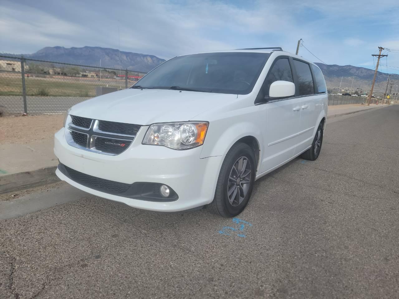 Dodge Grand Caravan 2017 in Albuquerque, NM