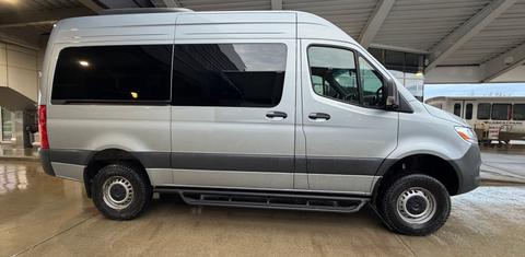 Mercedes-Benz Sprinter 2025