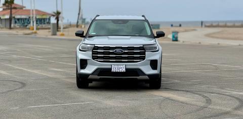 Ford Explorer 2025