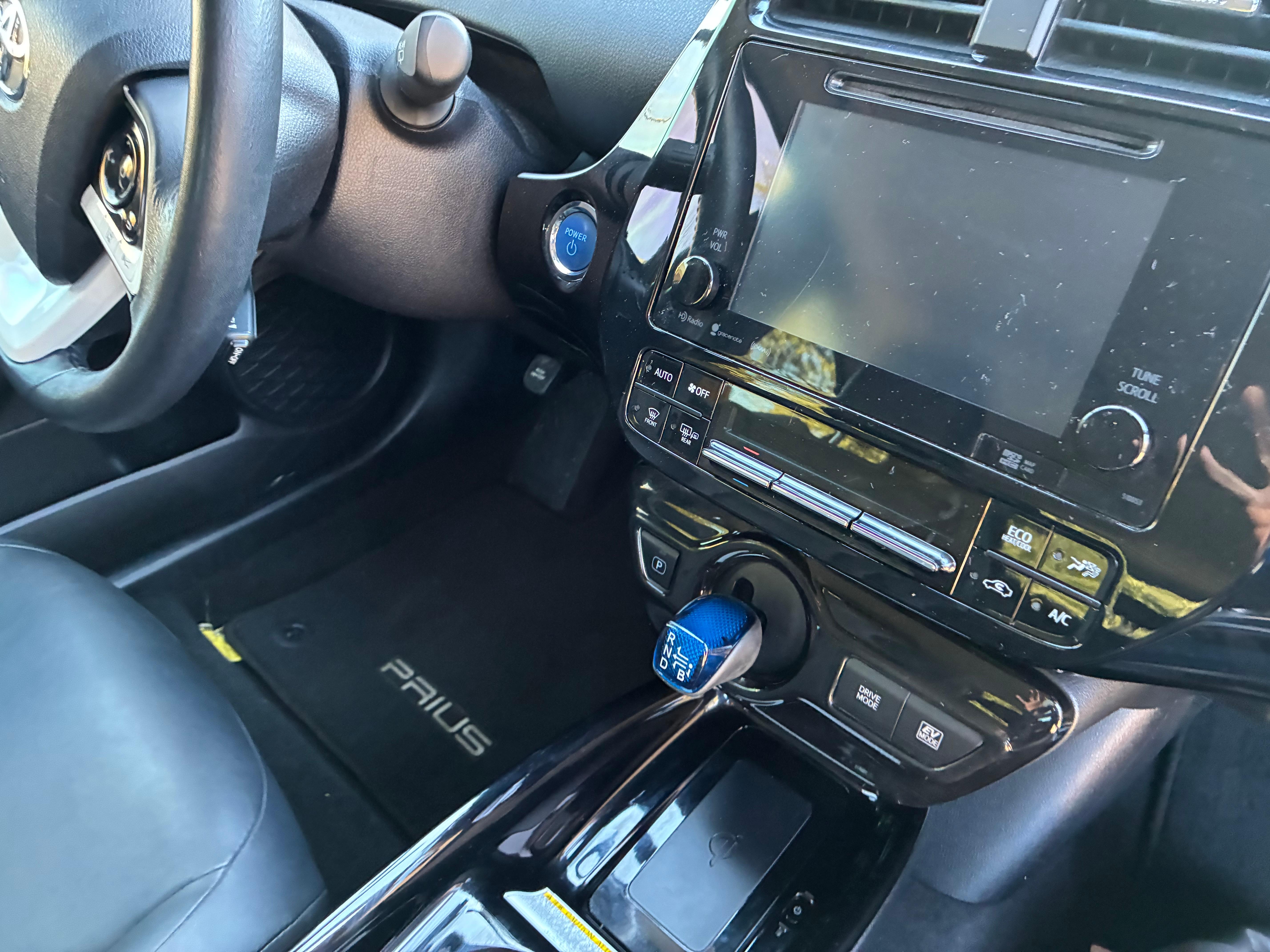 Toyota Prius 2017 rental in Irving, TX by Octavio | Turo