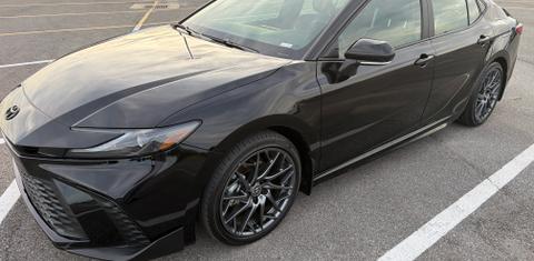 Toyota Camry Hybrid 2026