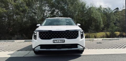 Kia CARNIVAL 2025