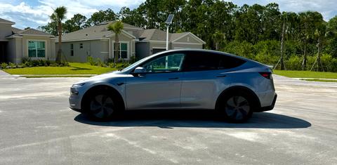 Tesla Model Y 2026