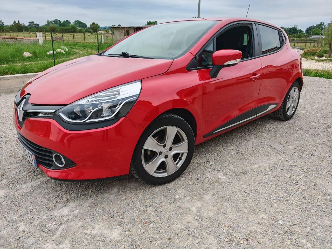 Renault CLIO IV 2015 à Agen