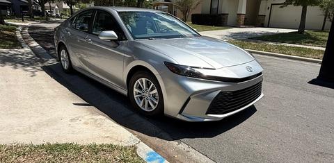 Toyota Camry Hybrid 2025