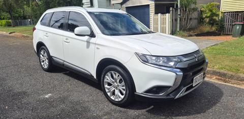 Mitsubishi OUTLANDER 2020