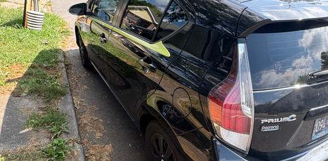 Toyota Prius c 2016