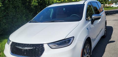 Chrysler Pacifica 2023