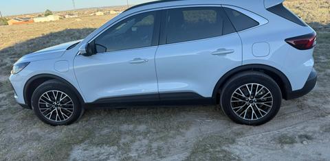 Ford Escape PHEV 2025
