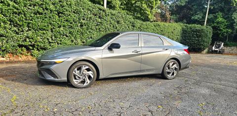 Hyundai Elantra 2025
