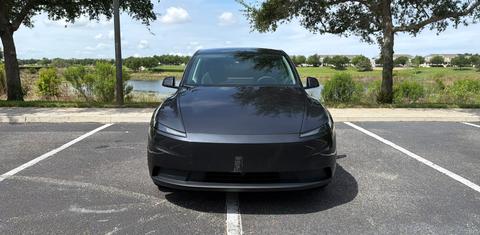 Tesla Model Y 2026