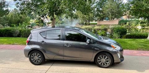 Toyota Prius c 2015