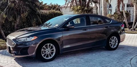 Ford Fusion Hybrid 2020