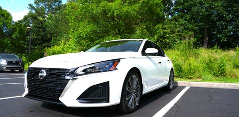 Nissan Altima 2025