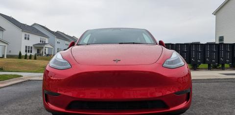 Tesla Model Y 2024