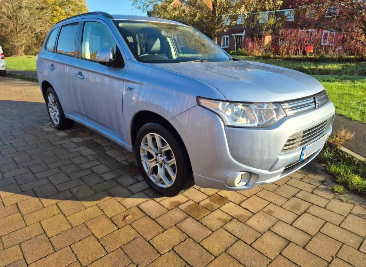 Mitsubishi Outlander 2015 in Didcot