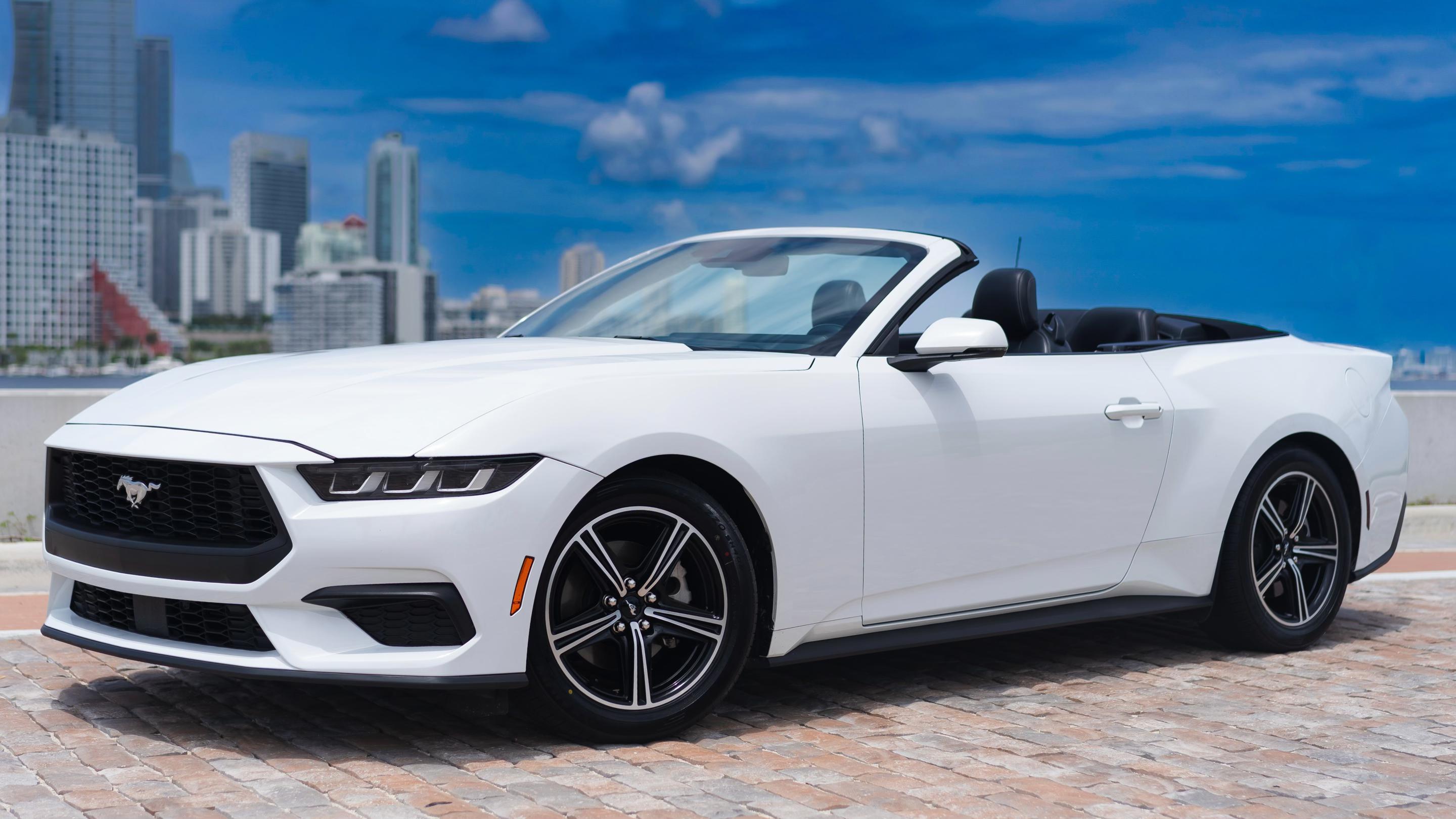 Ford Mustang 2024 in Miami, FL